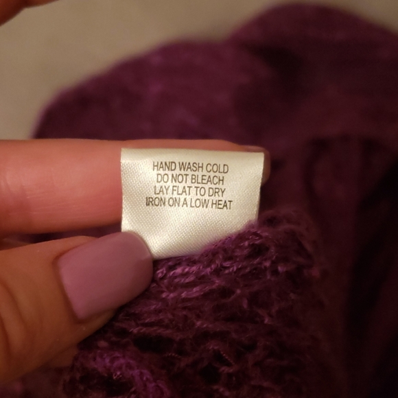 Scarves - Picture 3 of 4